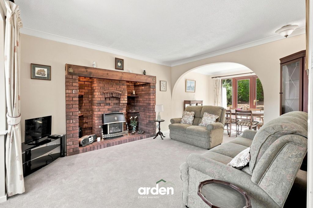 Property photo 2 of 17