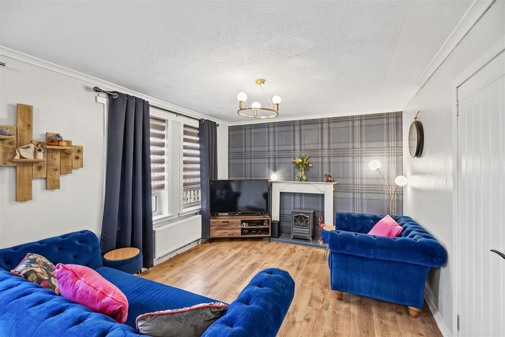 Property photo 3 of 24 Murray Drive-14.Jpg