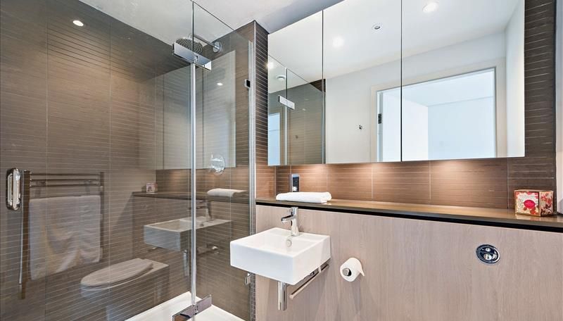 Property photo 3 of 10 Bathroom.Jpg