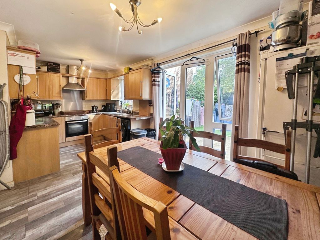 Property photo 3 of 13 Pbox-Img.Jpg
