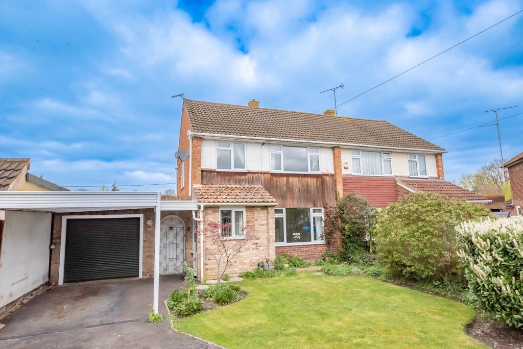 Property photo 1 of 19 Front