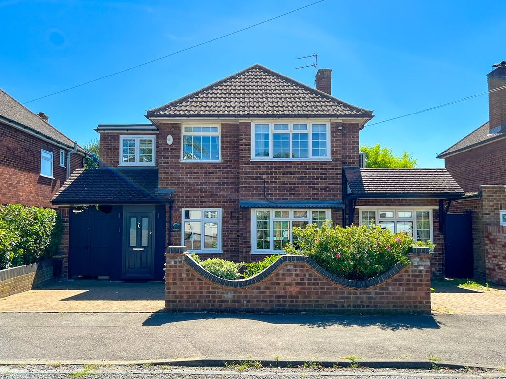 Property photo 1 of 33