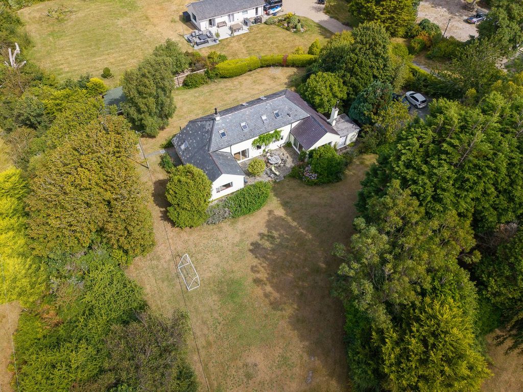 Property photo 2 of 37