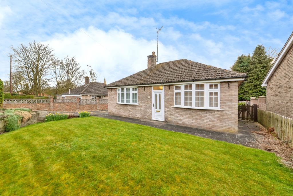Property photo 1 of 17 Image