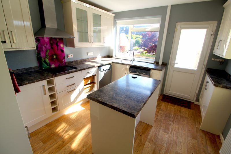 Property photo 2 of 17 Kitchen
