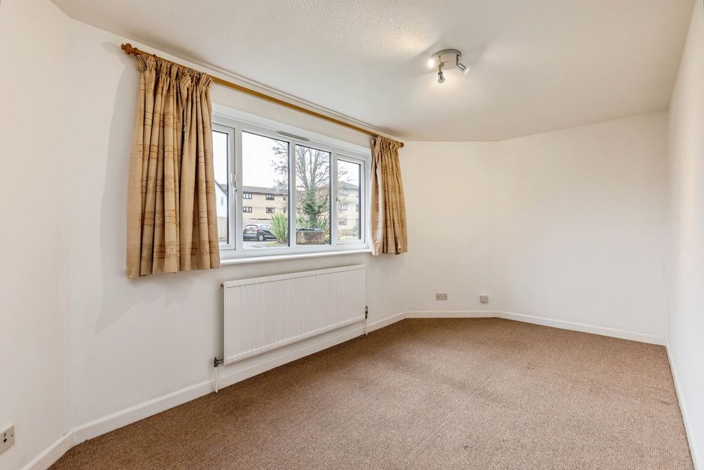 Property photo 3 of 9 Pbox-Img.Jpg