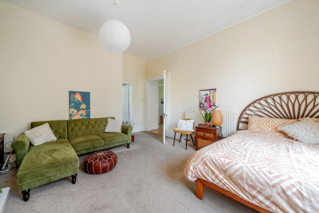 Property photo 1 of 18 Picture No. 08