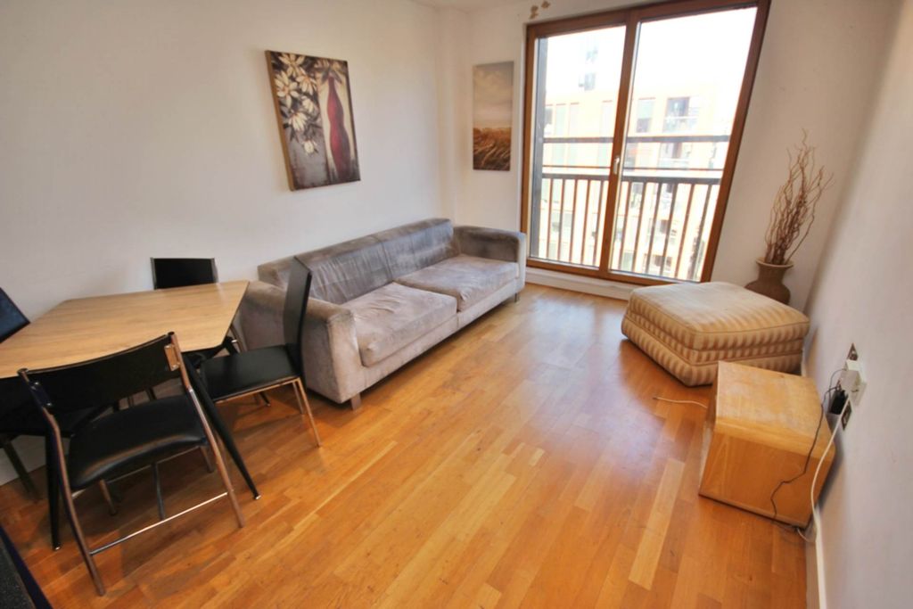 Property photo 2 of 9