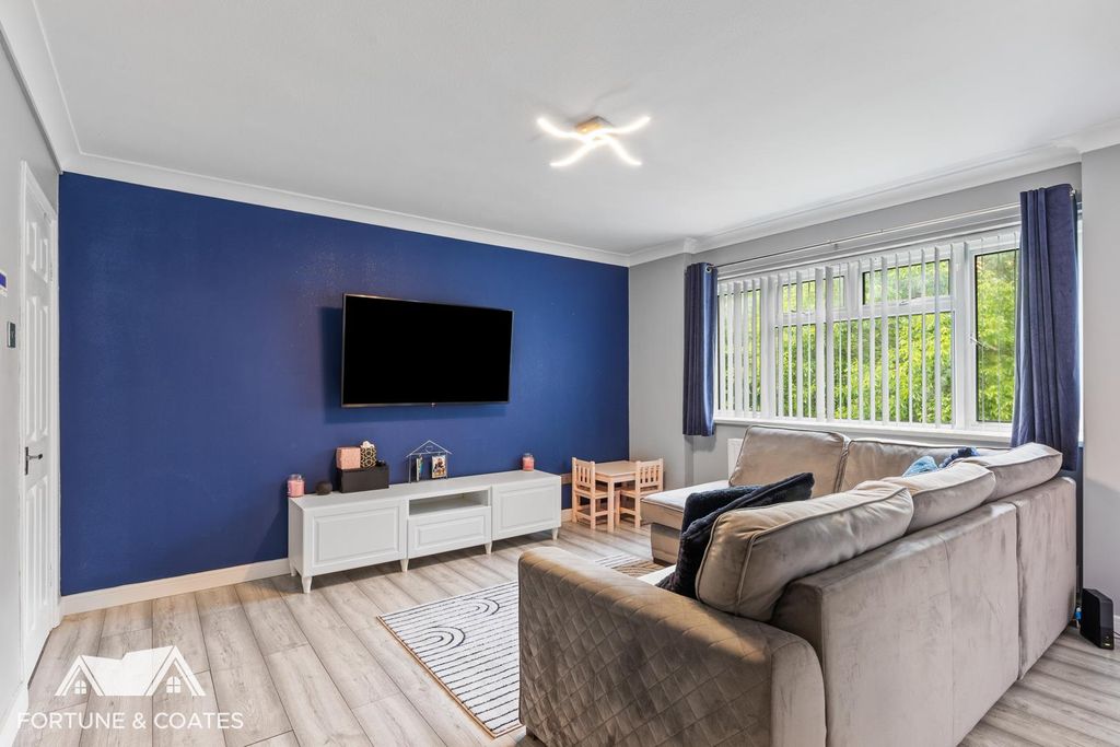 Property photo 3 of 16 Tanysdell_12.Jpg