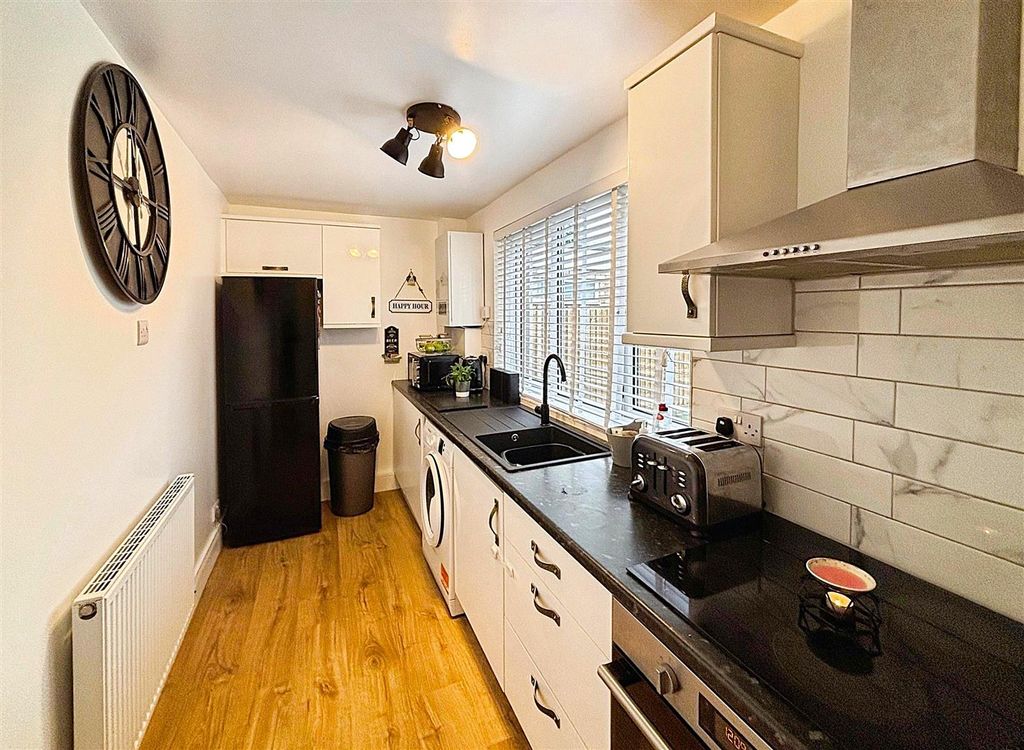 Property photo 3 of 14 User_Edited_Photo-E4526015_User-Edited-B1591A00-0c