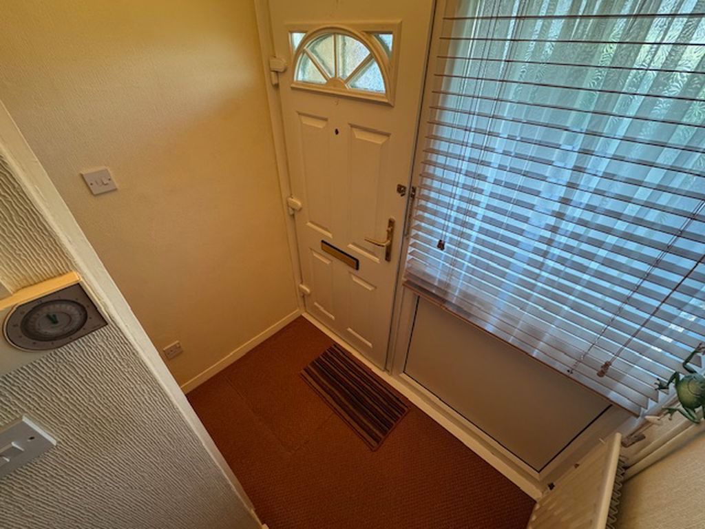 Property photo 3 of 24 Entrance Hall