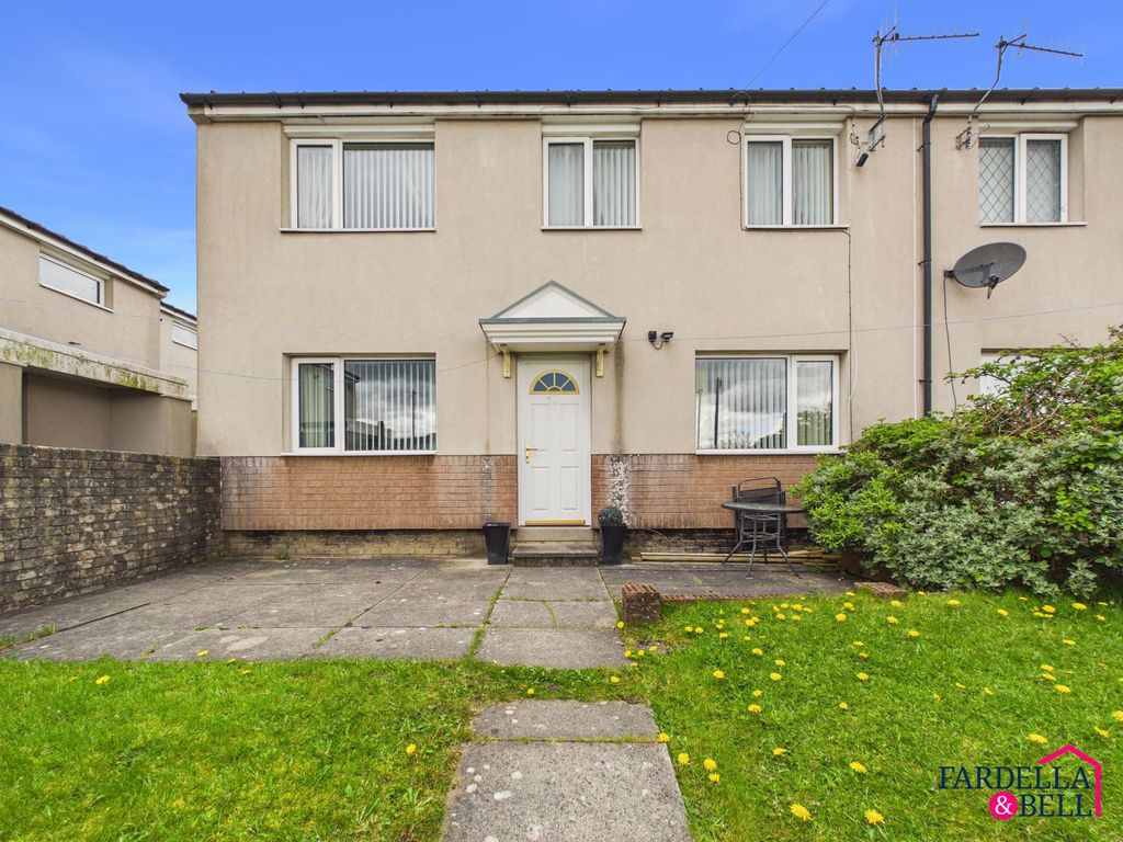 Property photo 2 of 11