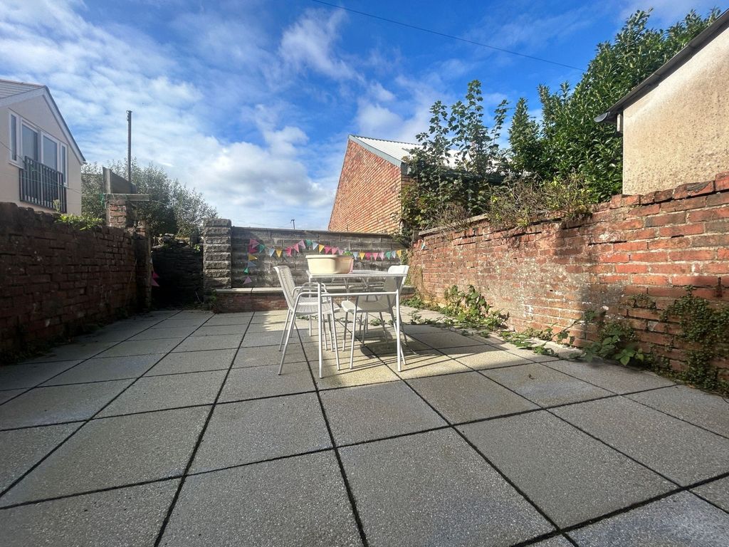 Property photo 3 of 10 87B57c84-08Ae-4Bf2-B6c6-B208Cf4d89Dd