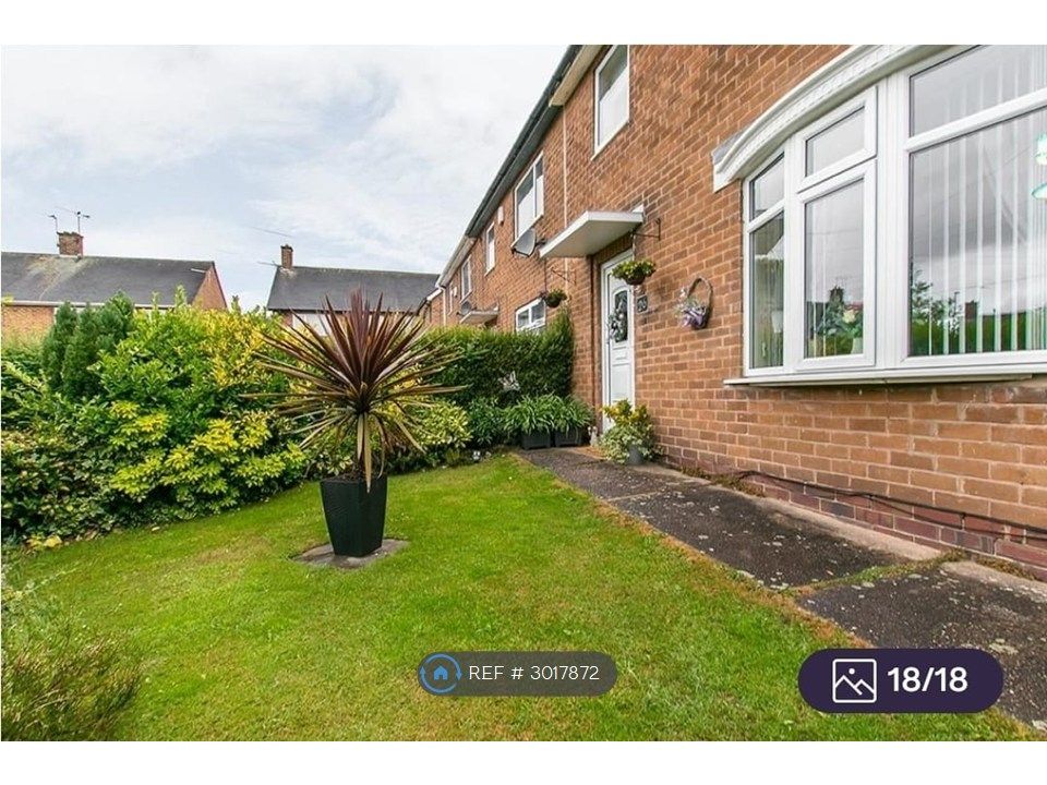 Property photo 2 of 17 Front Garden