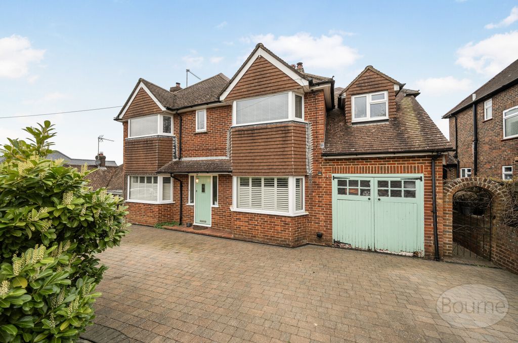 Property photo 1 of 27 25658ce2-7cc3-4c4...