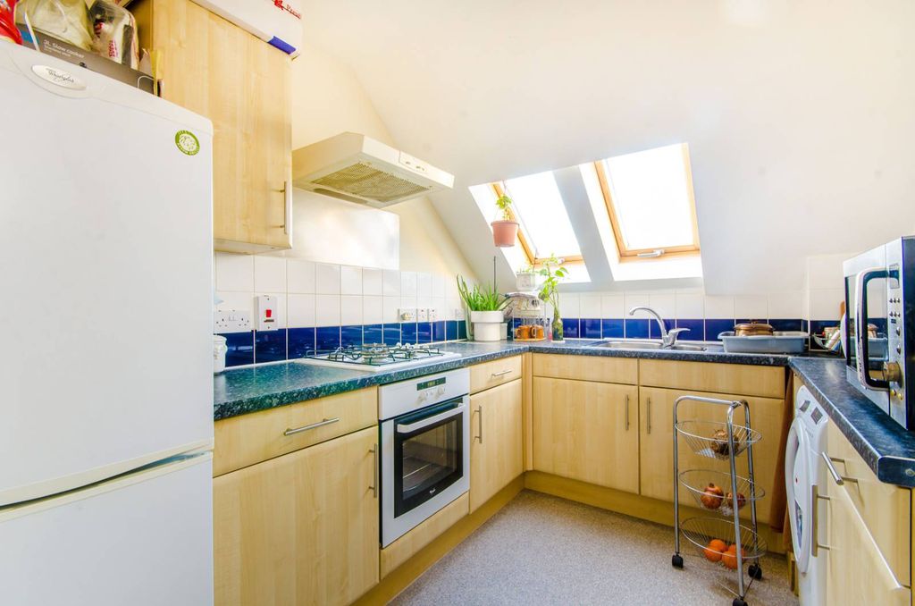 Property photo 3 of 6