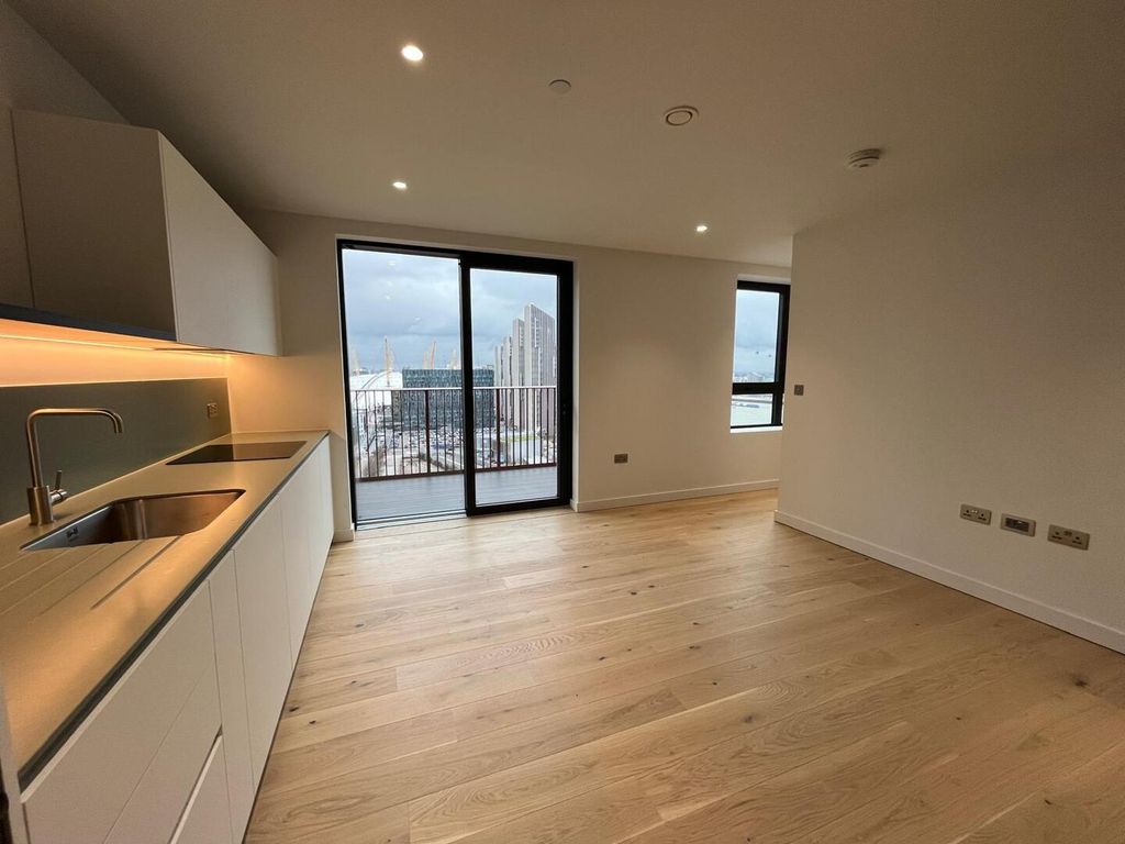 Property photo 2 of 13 Kitchen