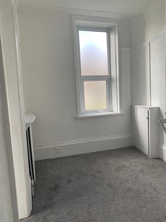 Property photo 2 of 19 Internal Entrance/Hallway