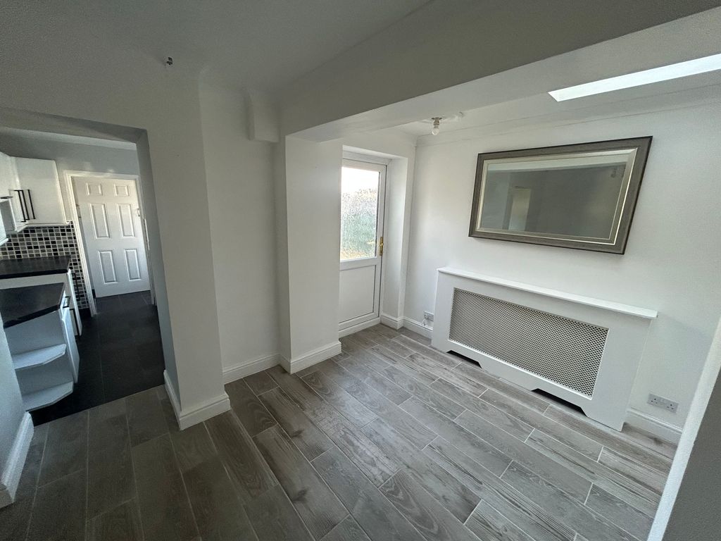 Property photo 2 of 17 Img_1773