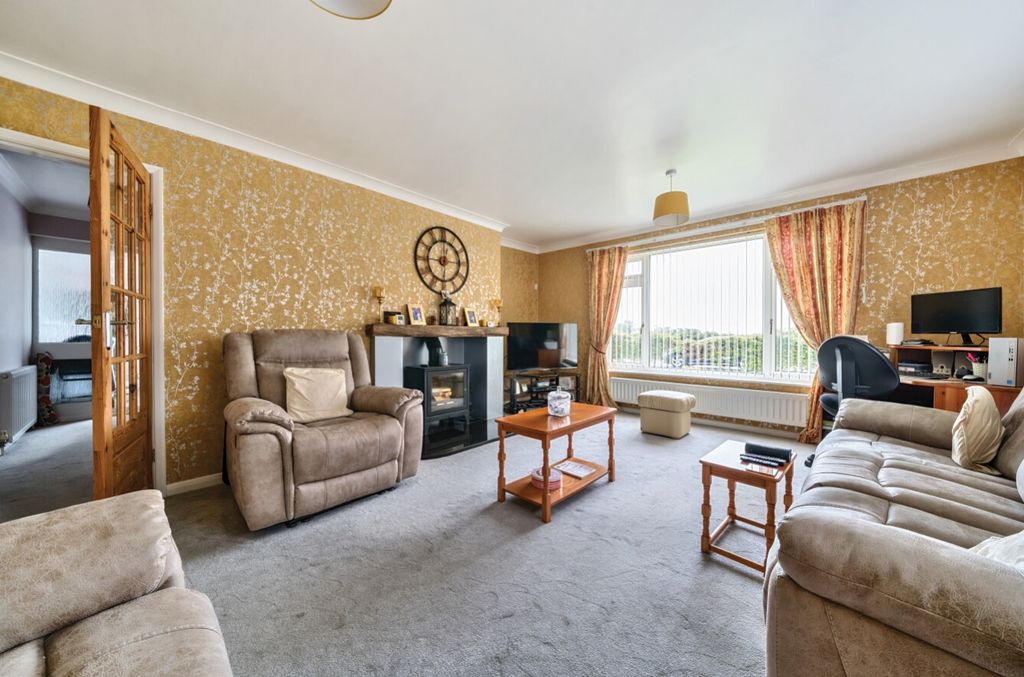 Property photo 3 of 24 1289906-17-6824c36c572De-Arw