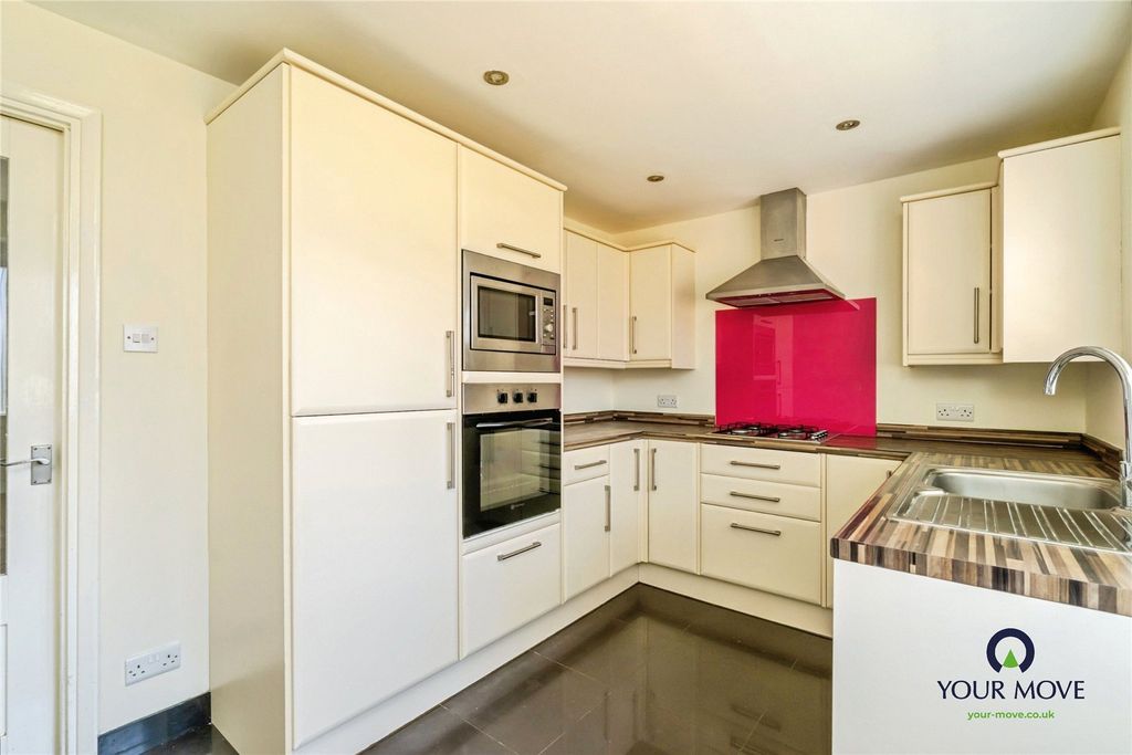 Property photo 2 of 13 Picture No. 16