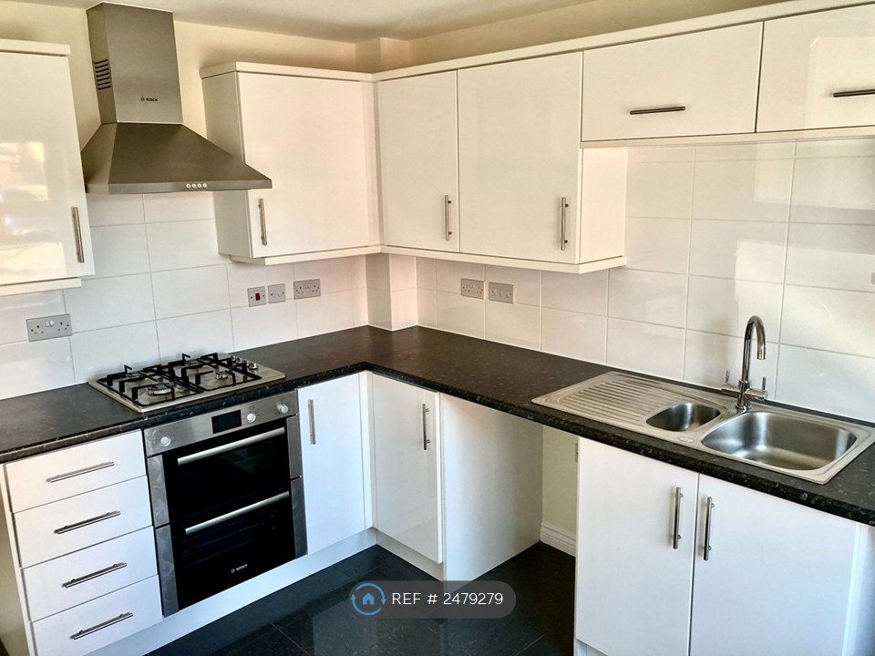 Property photo 3 of 15 Kitchen Main