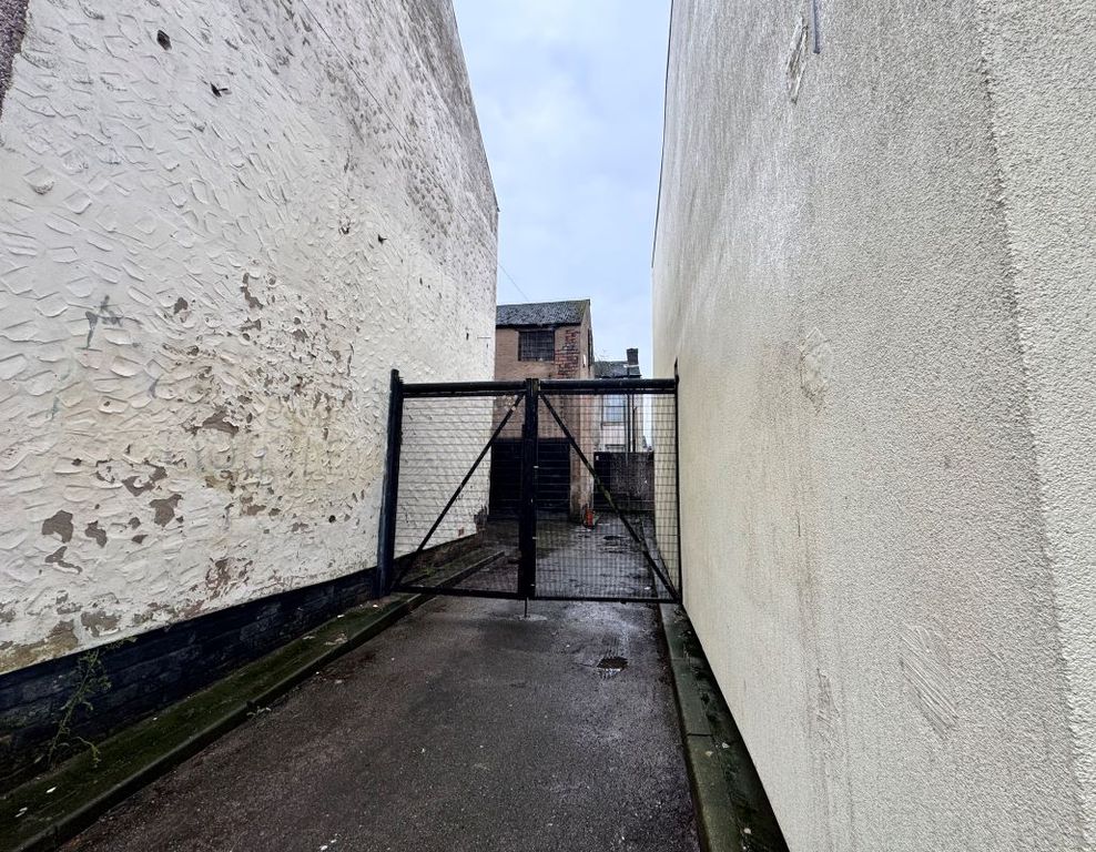 Property photo 2 of 7