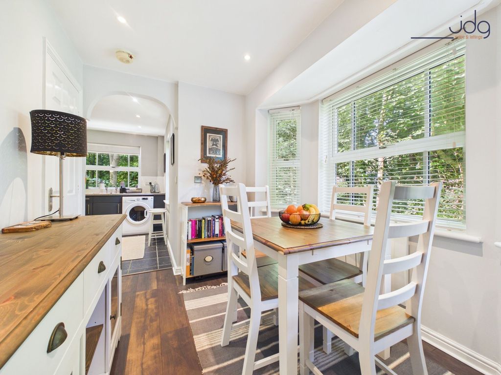 Property photo 3 of 11 Dining Room