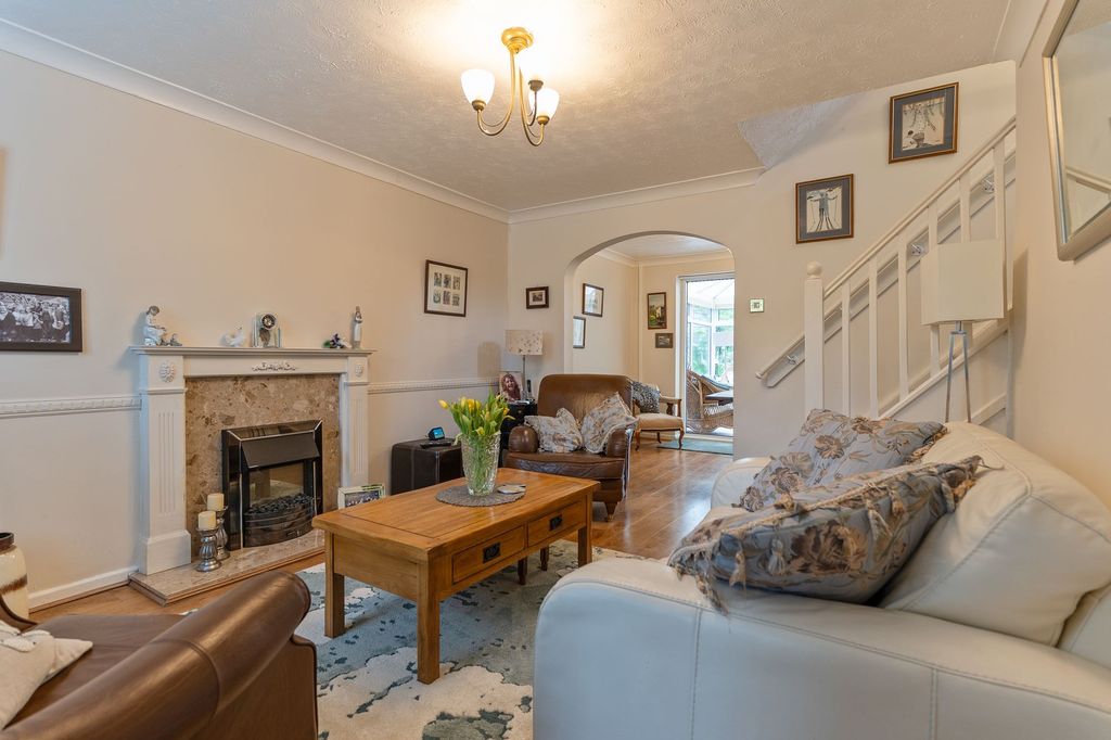 Property photo 3 of 33