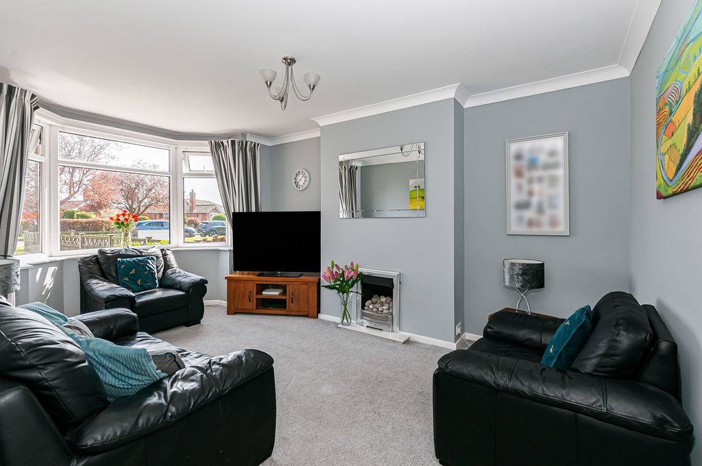 Property photo 2 of 24