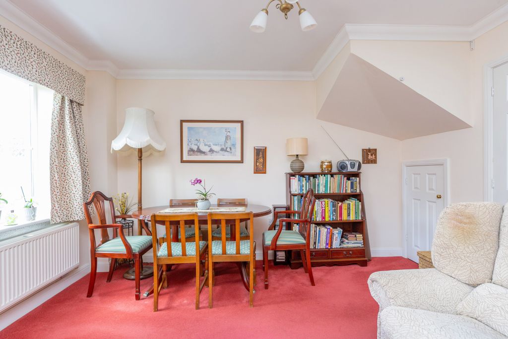 Property photo 3 of 13
