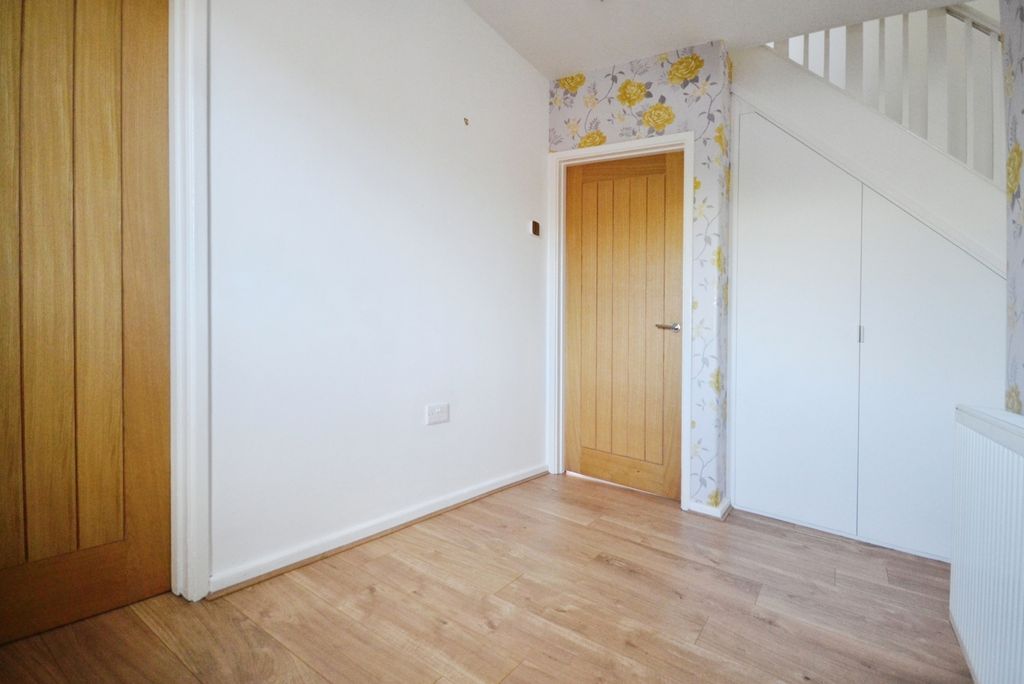 Property photo 3 of 18 Pbox-Img.Jpg