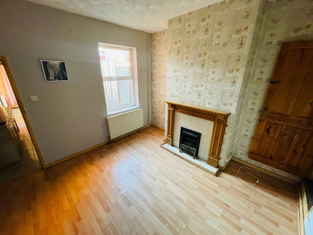 Property photo 3 of 8