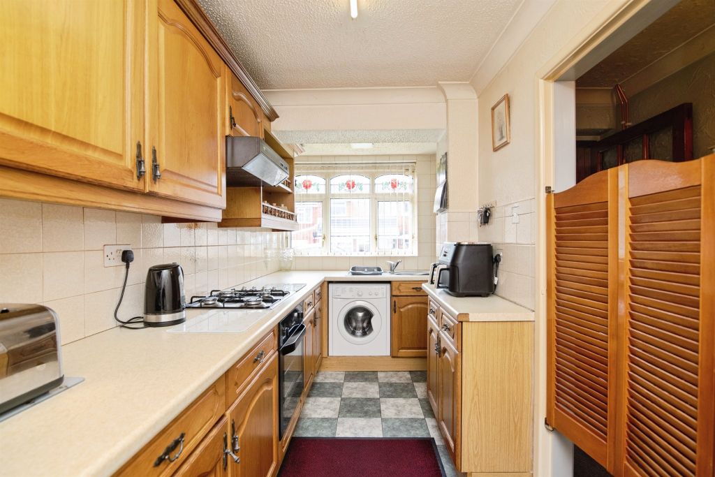 Property photo 2 of 12