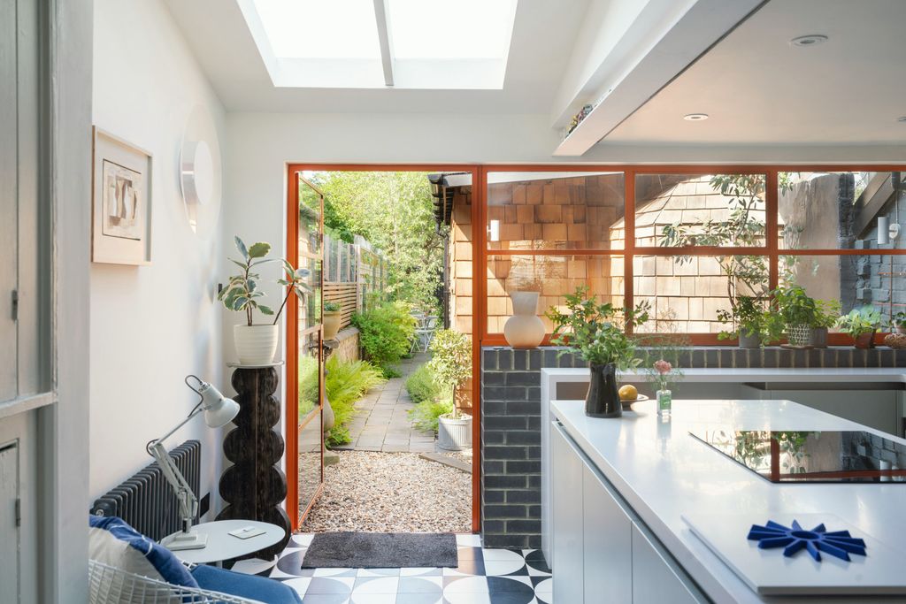 Property photo 3 of 43 282881 - Bridge-Street-Oxford-010.Jpg