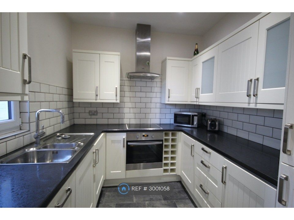 Property photo 1 of 13 Kitchen