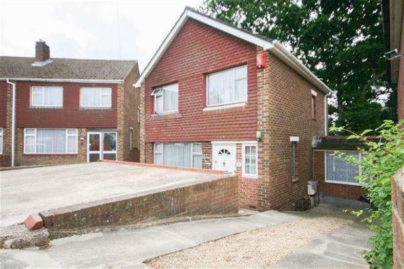 Property photo 1 of 8