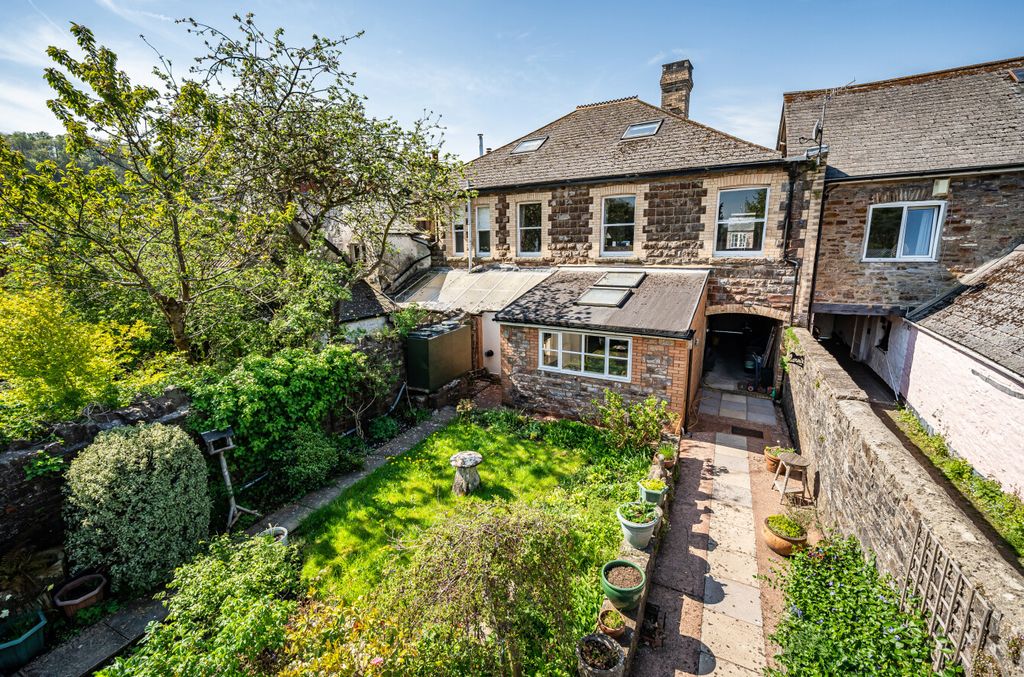 Property photo 1 of 29 Bampton, Seddons