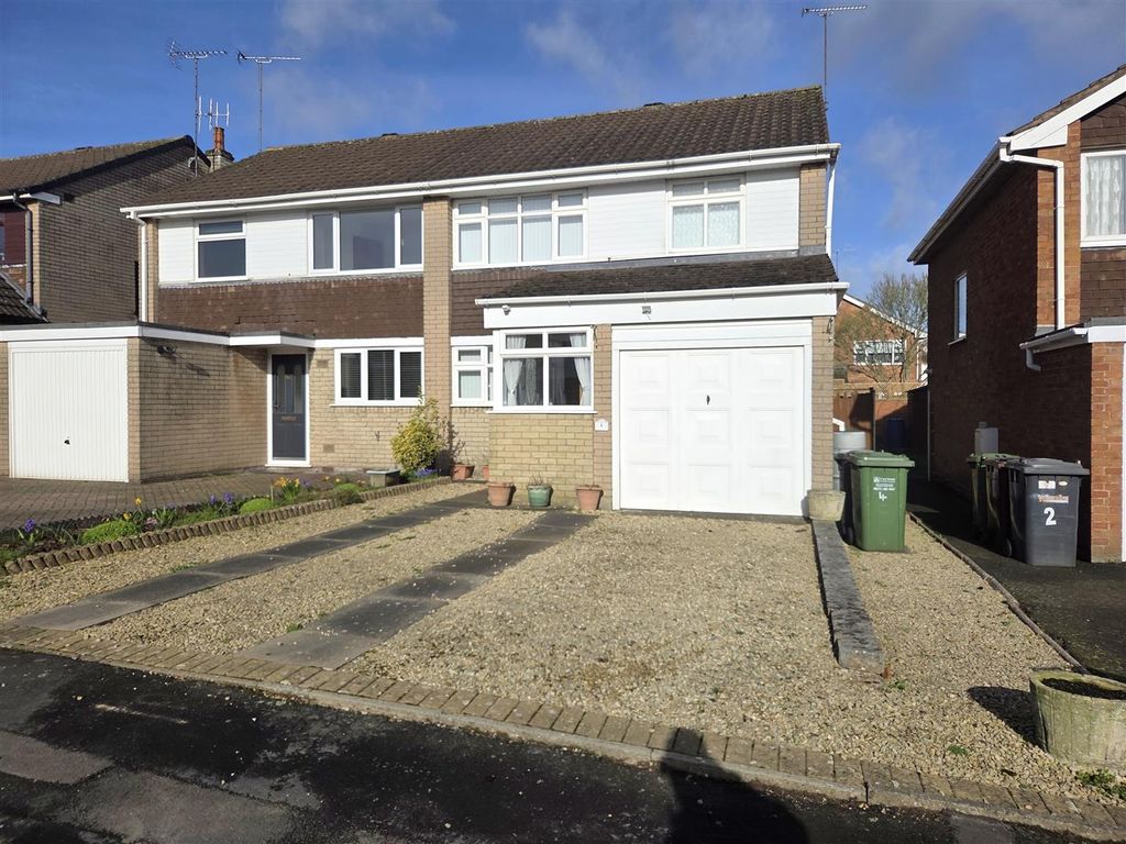 Property photo 1 of 11 F.Jpg