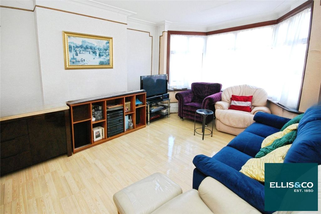 Property photo 2 of 15 Picture No. 30