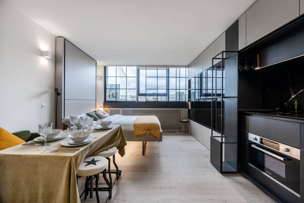 Property photo 1 of 34