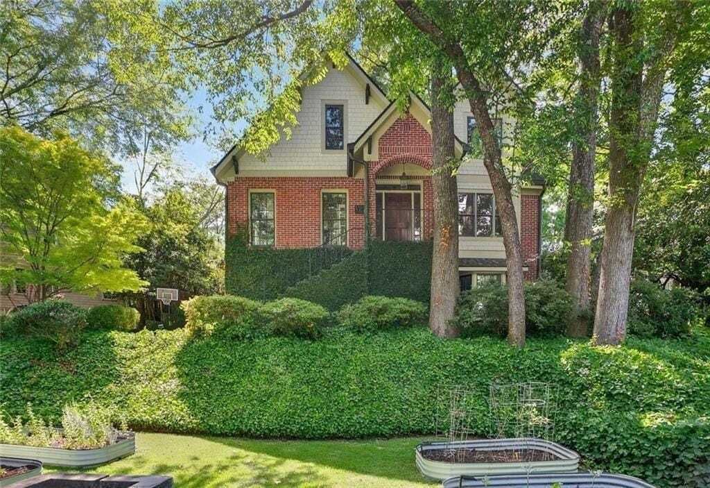 Property photo 1 of 28