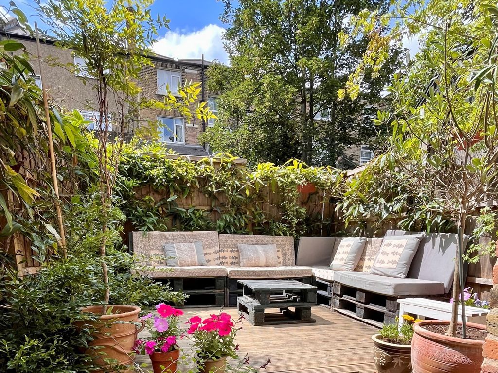 Property photo 1 of 5