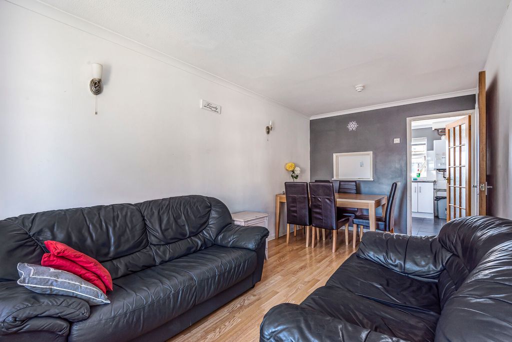 Property photo 2 of 10 Img_53_3_Original.Jpg