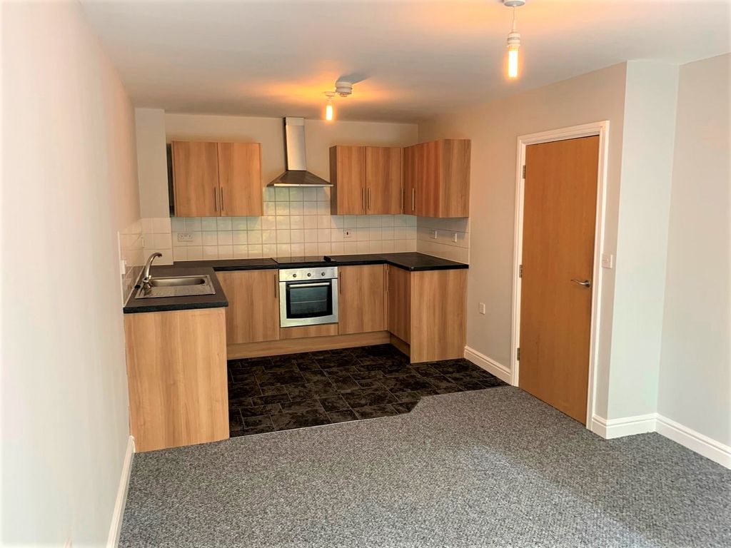 Property photo 3 of 8