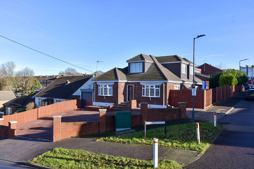 Property photo 3 of 20