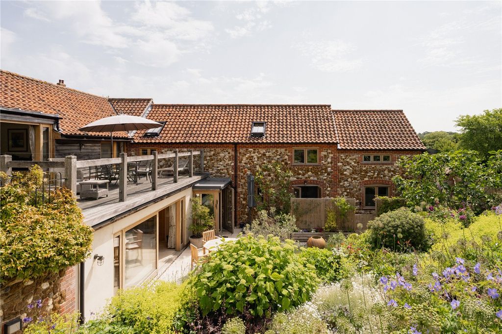 Property photo 3 of 21 The Haybarn