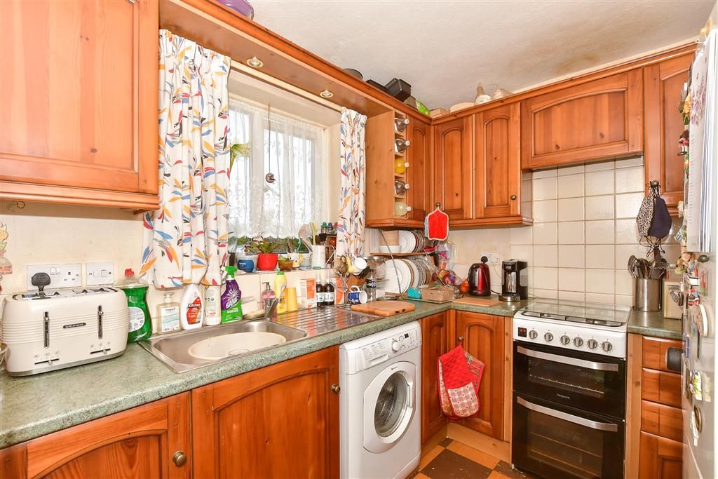 Property photo 2 of 4 Kitchen