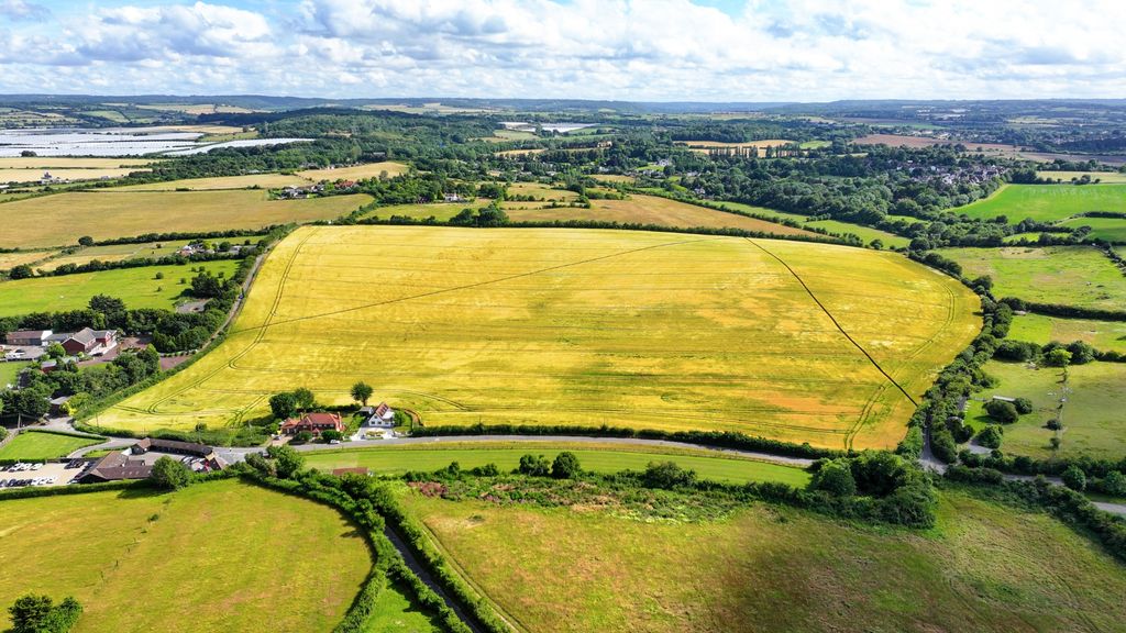 Property photo 3 of 5 Photo 2