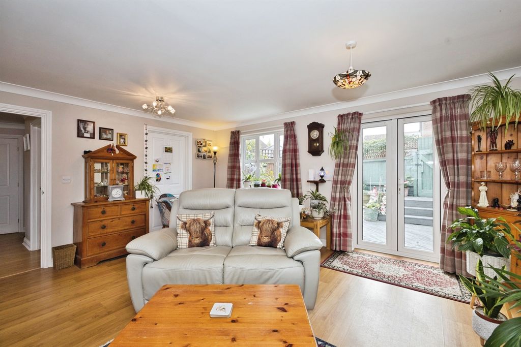 Property photo 3 of 17